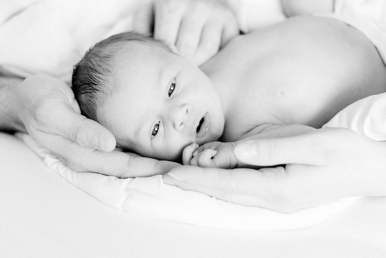 Neugeborenenfotos zu Hause 9